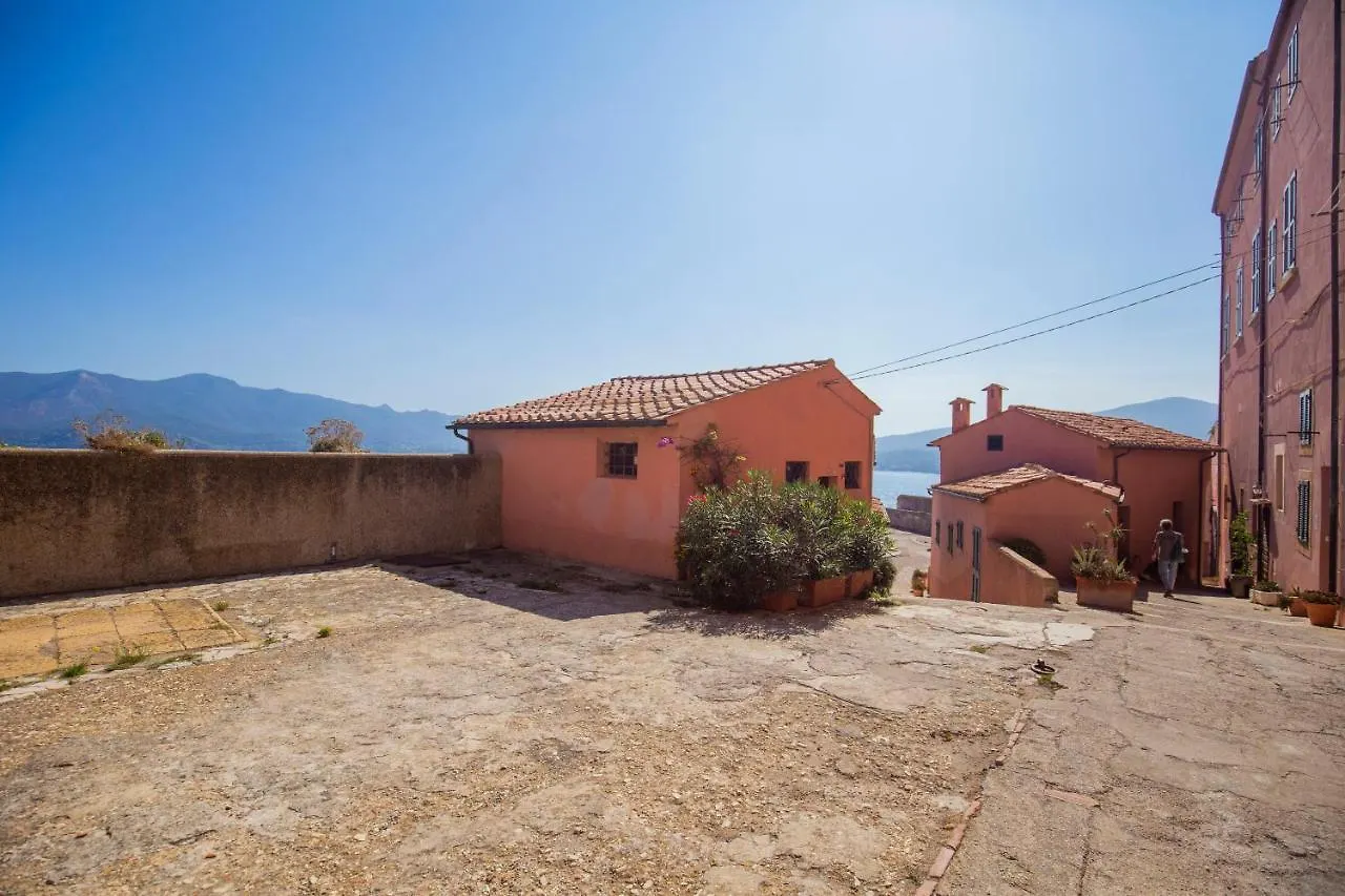 Helloelba Appartamento Il Faro 2 Portoferraio Ferienhaus
